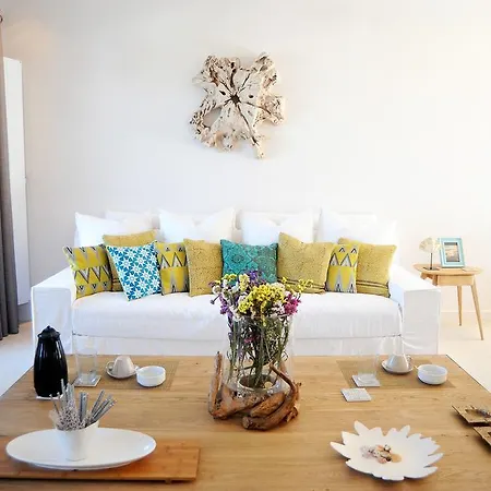 Lidia * Panormos (Mykonos)