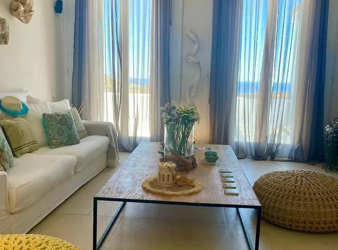 Lidia * Panormos (Mykonos)