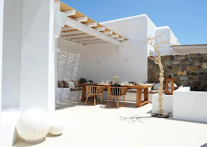 Lidia Panormos (Mykonos)